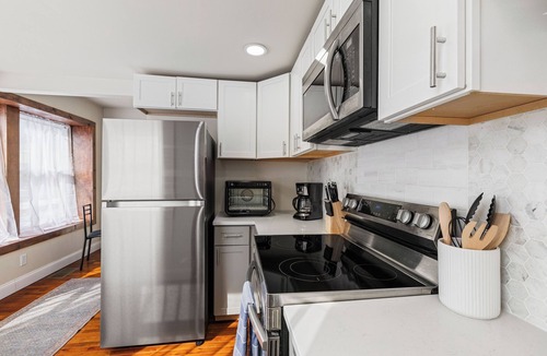 North Tonawanda Apartment | Victorian Gem Private Entry W/D + Kitchen