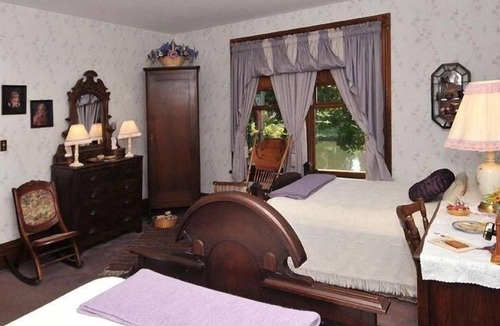 Clearfield Bed & Breakfast | Victorian Loft B & B