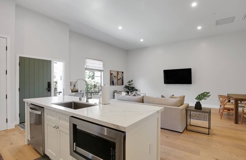Santa Barbara Villa | Villa Castillo - Perfect 5 Villa Retreat - Entire Property in Downtown, Santa Barbara!
