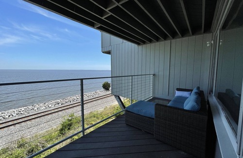 East Pensacola Heights House | Watch Dolphins + more from your private balcony! Views & Mins. to P'cola Beach