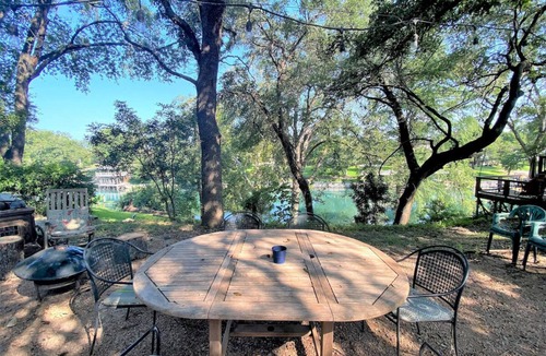 New Braunfels House | Water Front Rustic Cottage- Private-Guest Haus with Hot Tub sleeps 6.