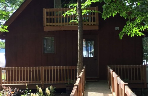 Hammond Cottage | Waterfront Cottage with Dock Great Fishing and Glorious Sunsets - Sleeps 5
