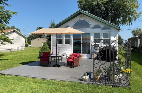 Brewerton House | WATERFRONT Upstate NY home in quiet bay on Oneida Lake, Cicero, Brewerton