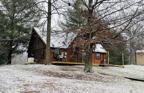 Patricksburg Cabin | Welcome to Cascade Cabin, home to Indiana's most scenic waterfall.