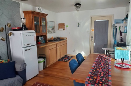 South Pensacola House | Welcome to Parrot Perch. Large & Comfortable Studio