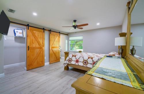 Crystal River House | Where Manatees Mingle