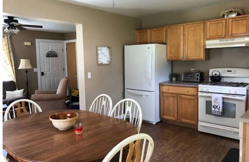 Schroon Lake House | Whole house in Schroon Lake: 35 min to Gore Mnt!