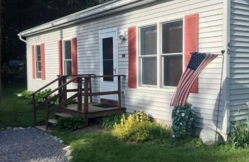 Schroon Lake House | Whole house in Schroon Lake: 35 min to Gore Mnt!