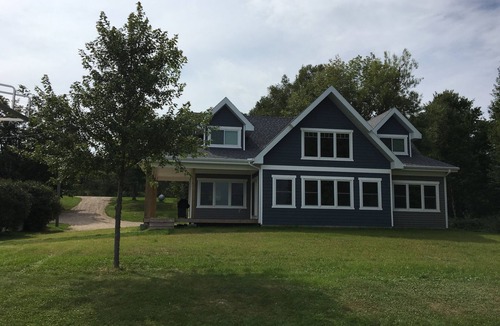 McMillan Cottage | Year-Round Waterfront Cottage