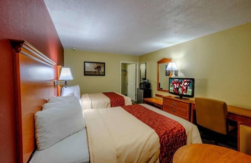Lookout Valley Neighborhood Association House | You found it! Close to it All! Pet Friendly Property, Close to Rock City Gardens
