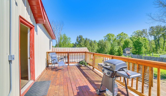 10 Mi to Lake Superior: Eben Junction Townhome!
