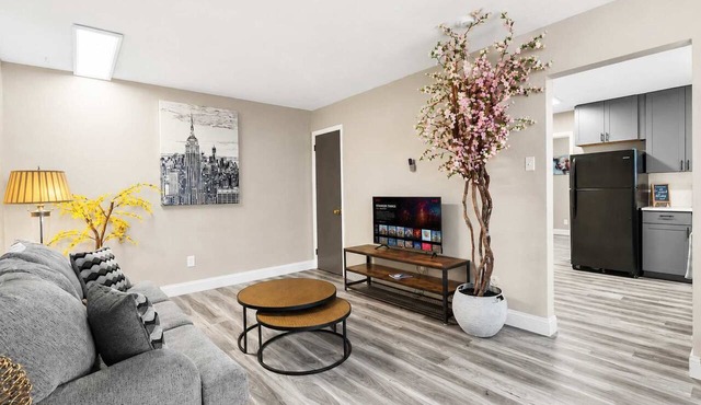 1BR + Full Kitchen · Tower Grove · 3 mi SSM SLU · Pet-Friendly