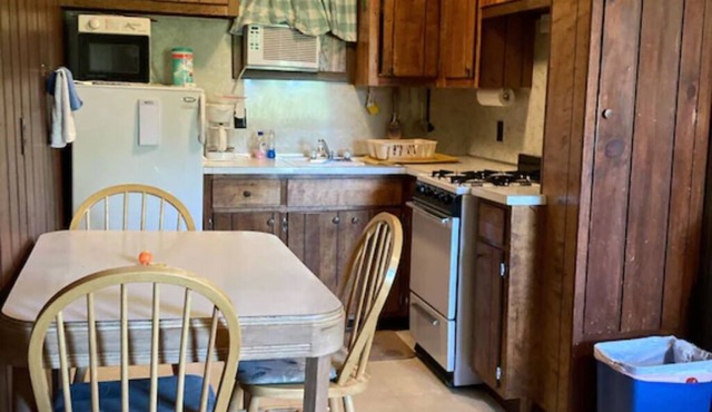 2 Bedroom Lakeside Cabin-Family Fishing Resort-Hayward WI-Chippewa Flowage