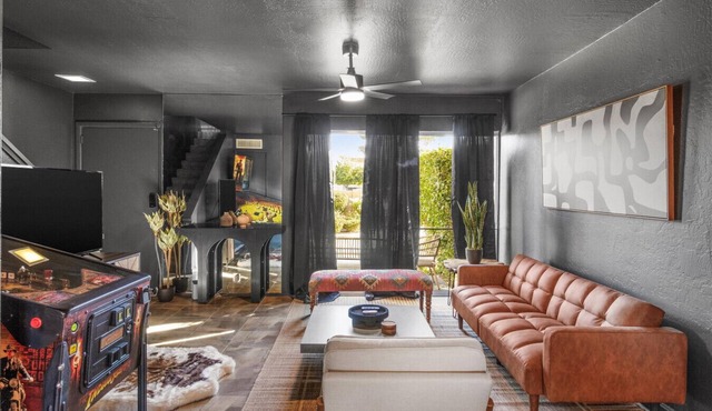 2BR Townhome w/Pool + BBQ | Walk to Old Town