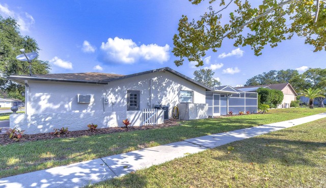 3/2 Pool Home with Bunk Room & Game Room-Sleeps 8