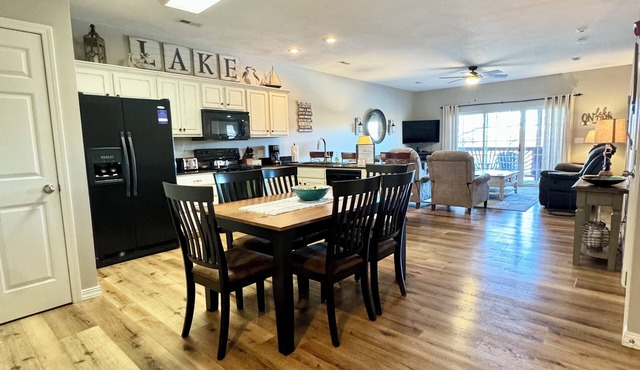 3 BR, 2 Bath Condo at Vickery Resort & Table Rock Lake with Dock Access