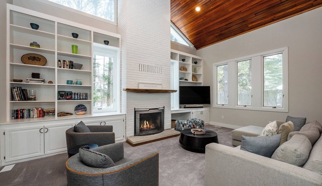(3 Nt Summer Min!) Gorgeous Harbert Home Close To Beach!