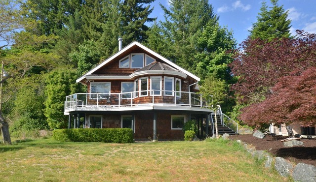 360 Wrap Around Deck w/ Mountain Sunset/Ocean View in Ships point