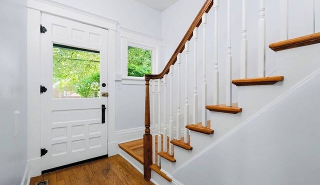 3BR 2BA Downtown Saline Home Near Ann Arbor & U of M Big House