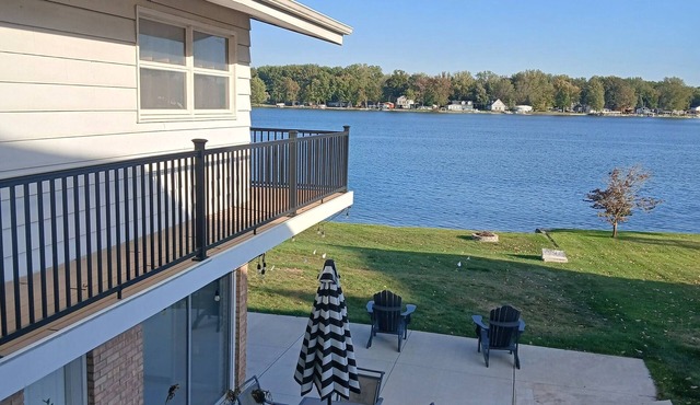 3br-Lakefront escape on all-sports Archer Lake