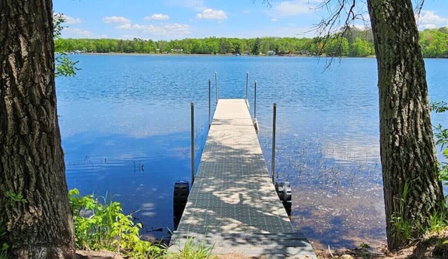 4 bedroom Chalet close to Twin Cities!