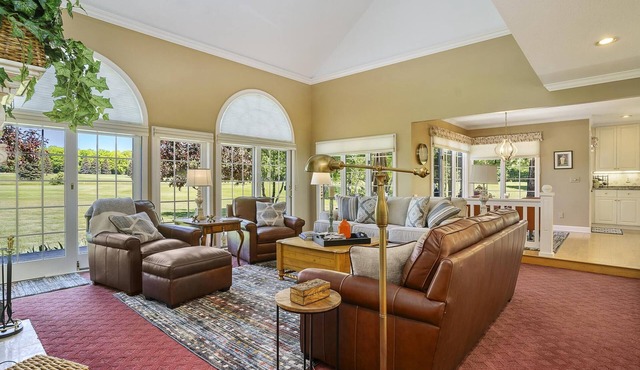 4 Seasons Golf Course View ~ Birchwood Farms Golf and Country Club Home
