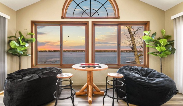 4BR Lakefront · Pier · Game Room · Sleeps 16+