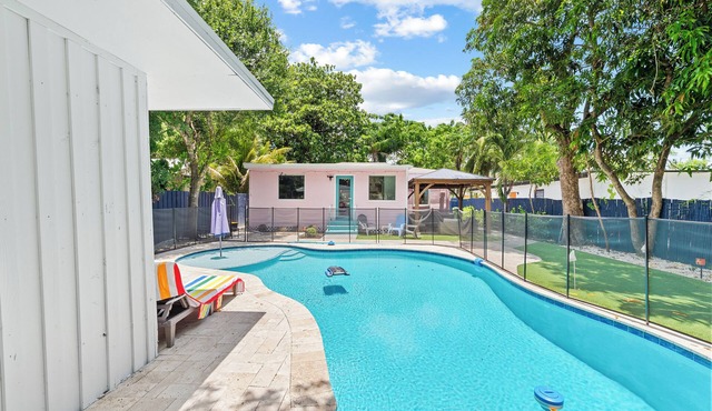 4BR Las Olas hidden Gem w/Pool, Game Room, 25 min MAJOR INTERNATIONAL SPORTING EVENT, BBQ & mini golf
