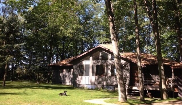 5 Bedroom, 4 Bathroom With Portage Lake Views And Beach Access.