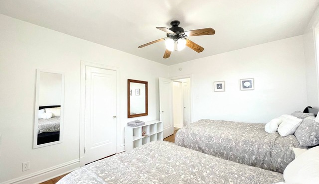 6649 2W | Central St. Louis Beauty