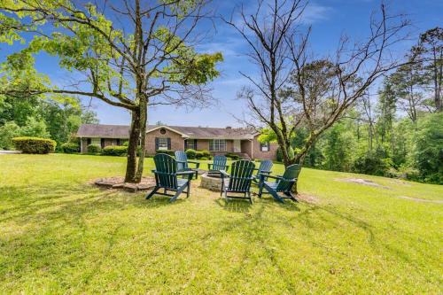 7 Acres Secluded Private Estate Sleeps 16 in Conyers