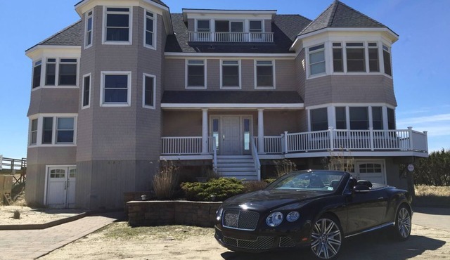 8 BR Glamorous Oceanfront, 8 Bath, Pool + Jacuzzi - Ask for Last Minute Deals!