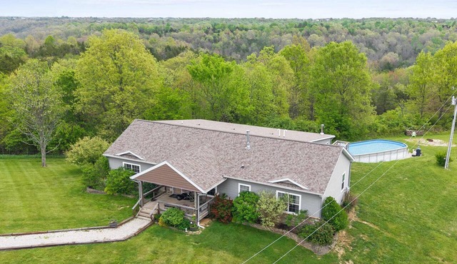 80 Acres, Pool, Game room w/Ping Pong & Billiards!