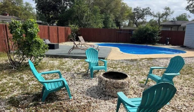 A Poolside Paradise