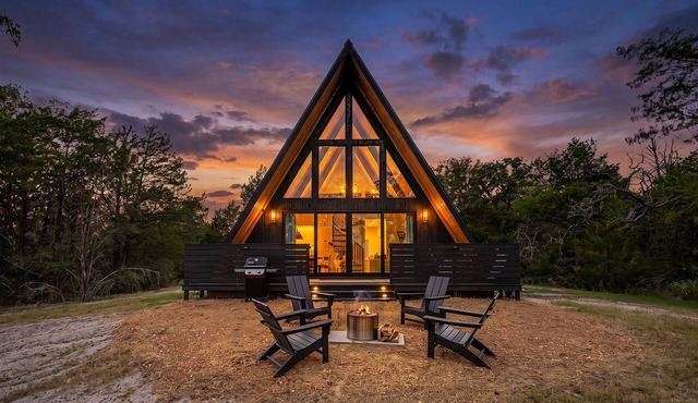 A quiet A-frame escape in the Texas countryside, made for slowing down. in Ledbetter