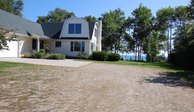 A Tranquil Bluff Retreat Overlooking Lake Huron