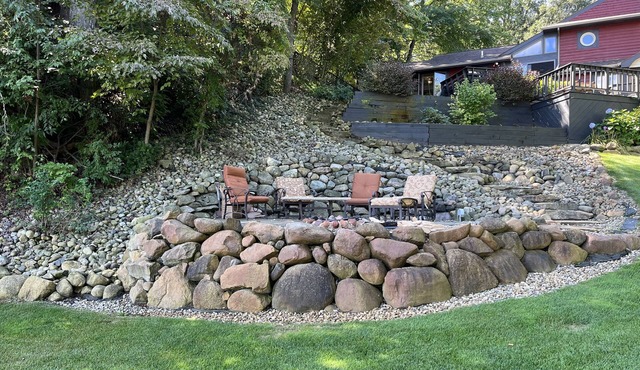 A TRUE GEM LOCATED ON KLINGER LAKE! ONLY 2 1/2 Hours from Chicago.