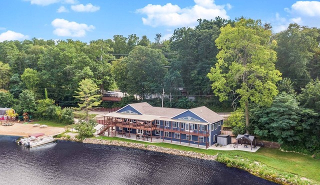 Accessible Blue Spruce Lodge: 340 ft of Lake Frontage, 80-ft wide Sandy Beach!