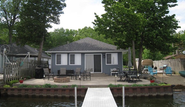 All Sports Lake/Golf, minutes from many players