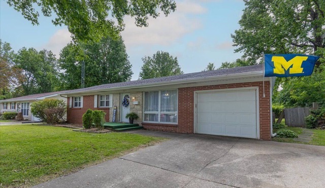 All Things Marion-Pet Friendly-Fenced Yard