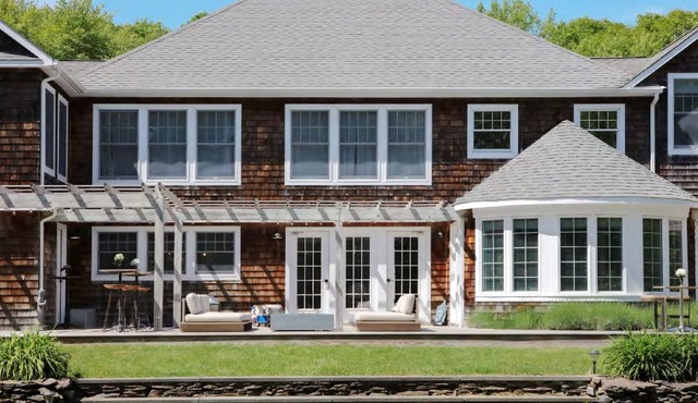 Amagansett villa with a pool