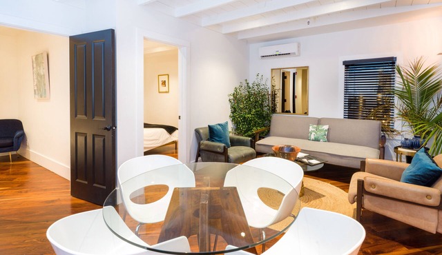 American Beech - Luxury 2 Bedroom Apartment 10