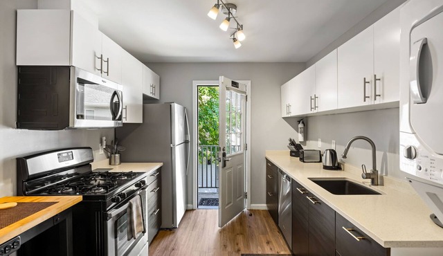 (B2bA) Quiet Condo, Perfect for Business Professionals