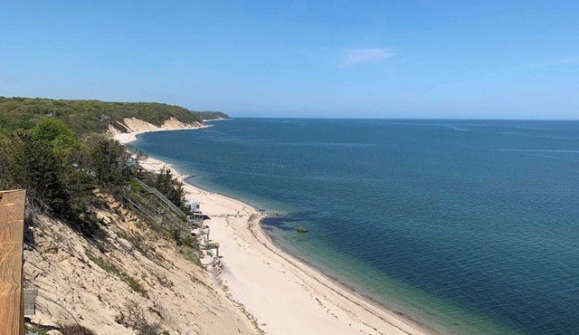 Baiting Hollow 2BR Blufftop Cottage | Sound Views, Screened Porch, Beach Access