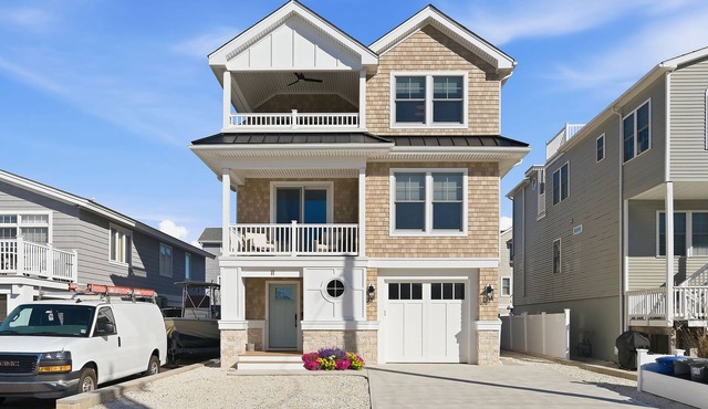 Beach Haven Oceanside Built in 2025 in Long Beach