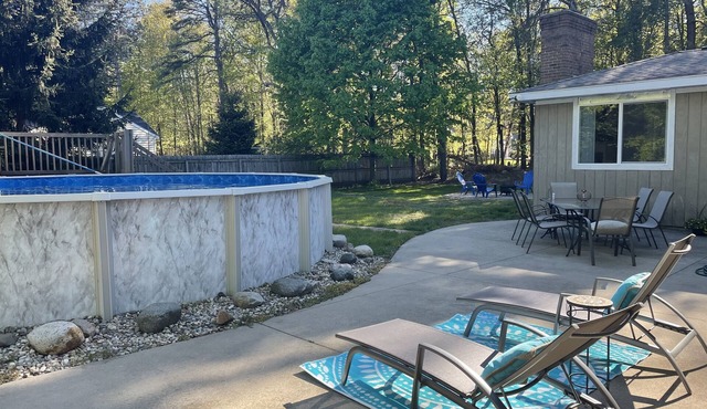 Beach Inspired Home: Pool, Near Lake Michigan Beaches & Downtown Holland