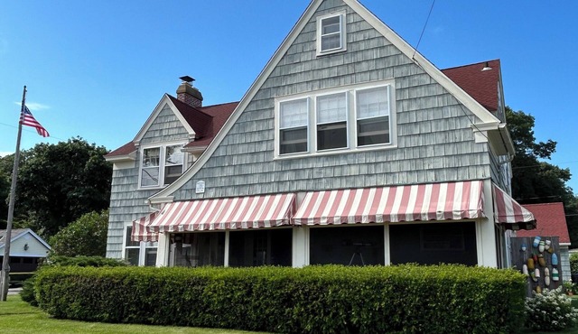 Beachfront Cottage with panoramic views of Long Island Sound in Madison CT