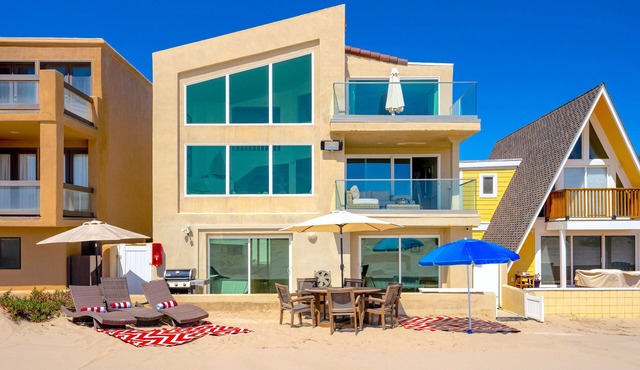 Beachfront Villa w/Direct Beach Access & Elevator!