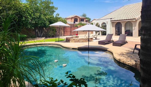 Beautiful Backyard: Comfortable Phoenix Getaway!