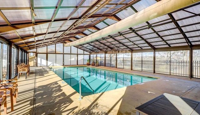 Beautiful Branson Condo w/Golf + Pool Access!